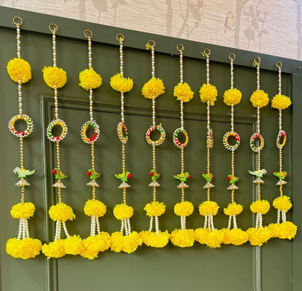 Parrot Genda Flower Hanging